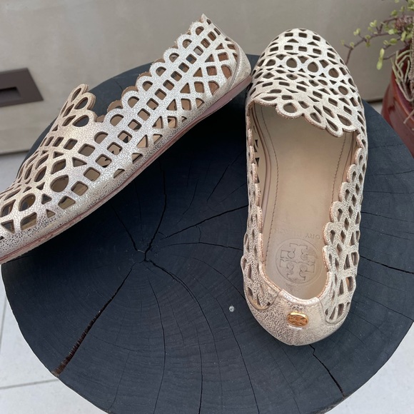 tory burch fiona laser cut smoking slippers in platinum - Picture 12 of 14